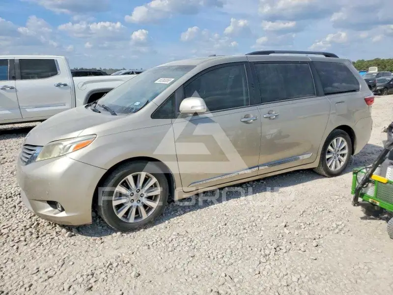 2017 Toyota SIENNA photo