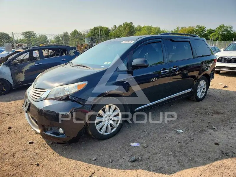 2017 Toyota SIENNA фото