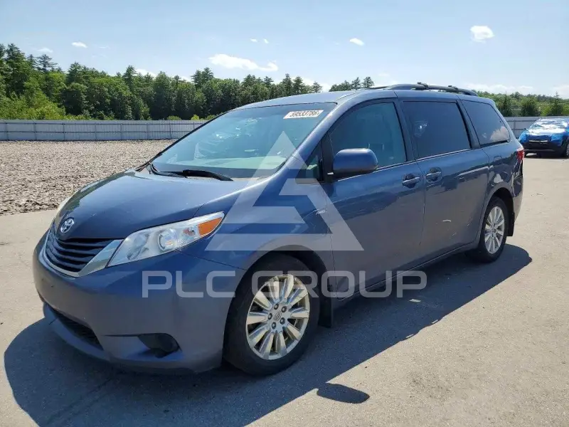 2017 Toyota SIENNA фото