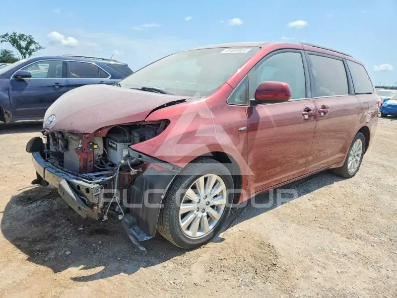 2017 Toyota SIENNA photo