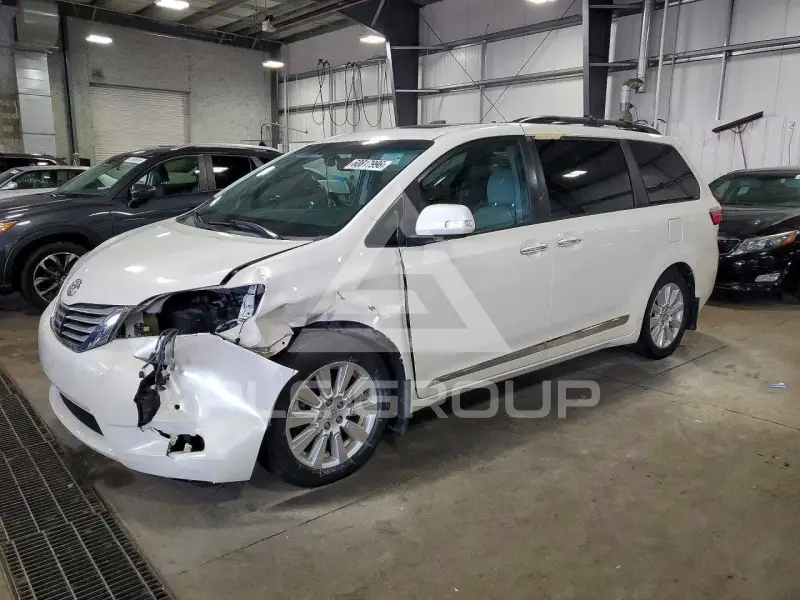 2017 Toyota SIENNA фото