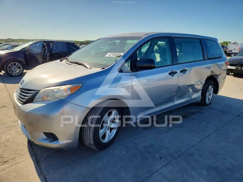 2017 Toyota SIENNA фото