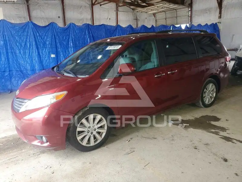 2017 Toyota SIENNA фото