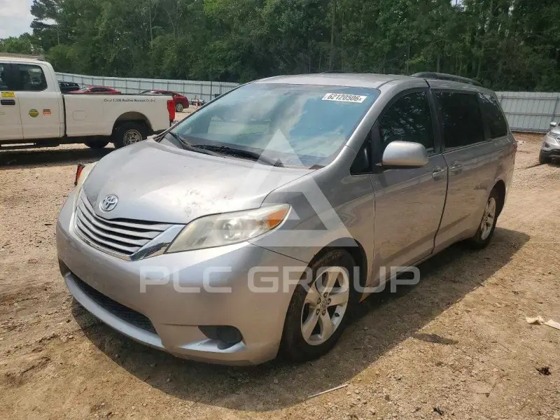2017 Toyota SIENNA фото