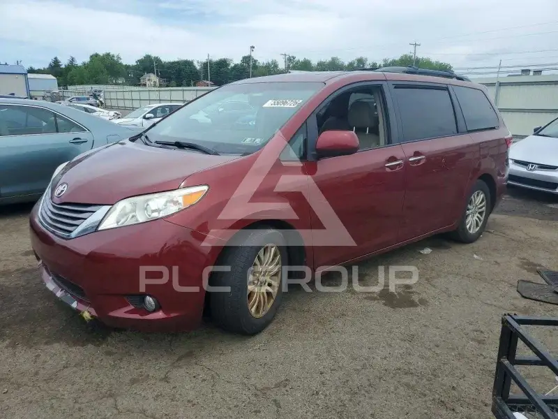 2017 Toyota SIENNA фото