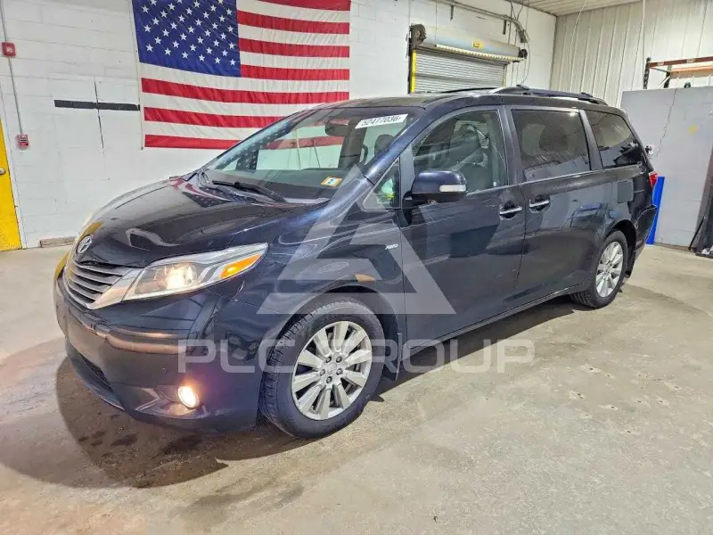 2017 Toyota SIENNA фото