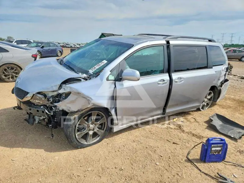 2017 Toyota SIENNA фото