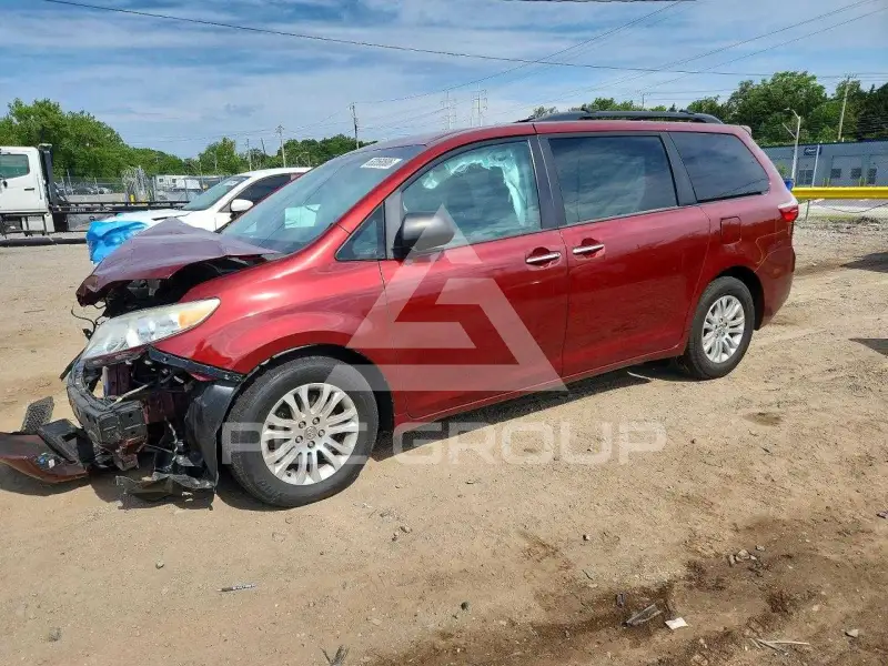 2017 Toyota SIENNA фото