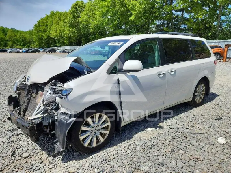 2017 Toyota SIENNA фото