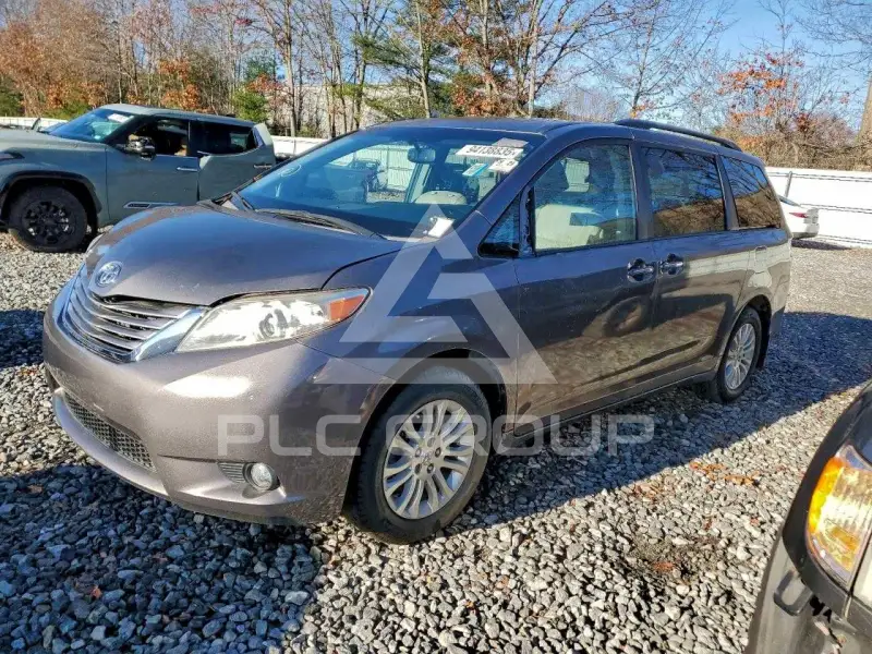 2017 Toyota SIENNA фото