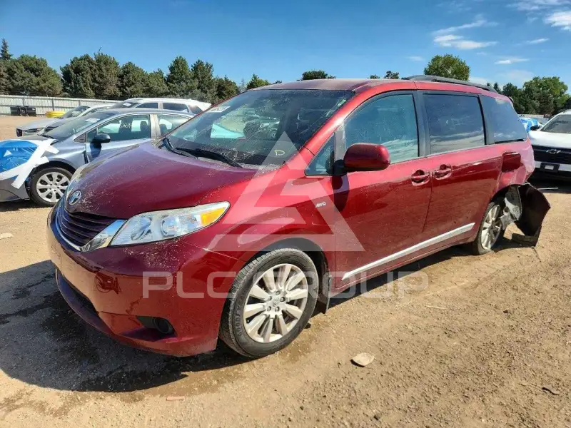 2017 Toyota SIENNA фото