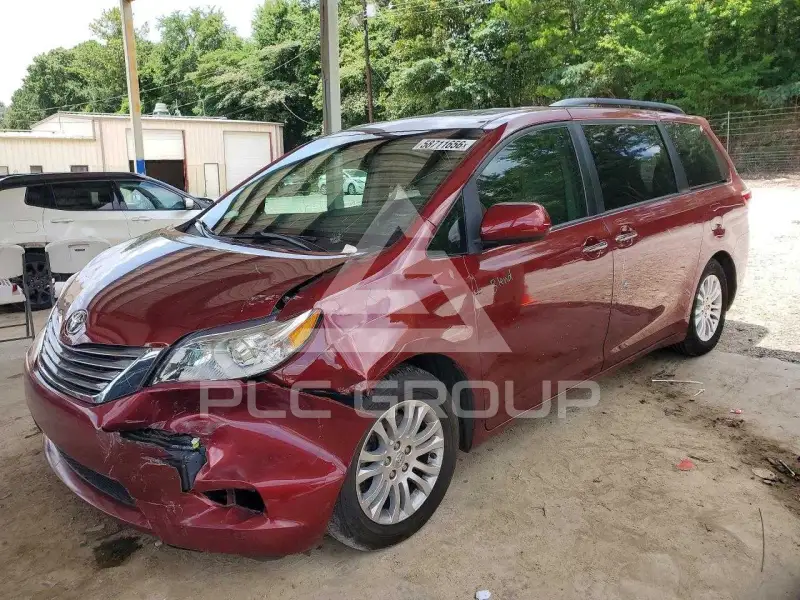 2017 Toyota SIENNA photo