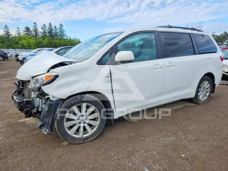 2017 Toyota SIENNA фото