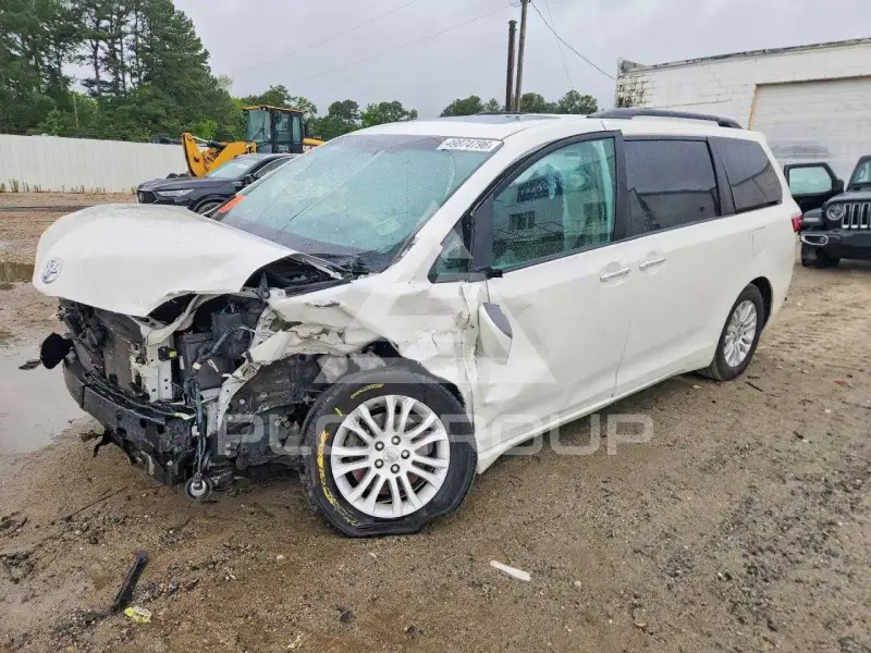 2017 Toyota SIENNA фото