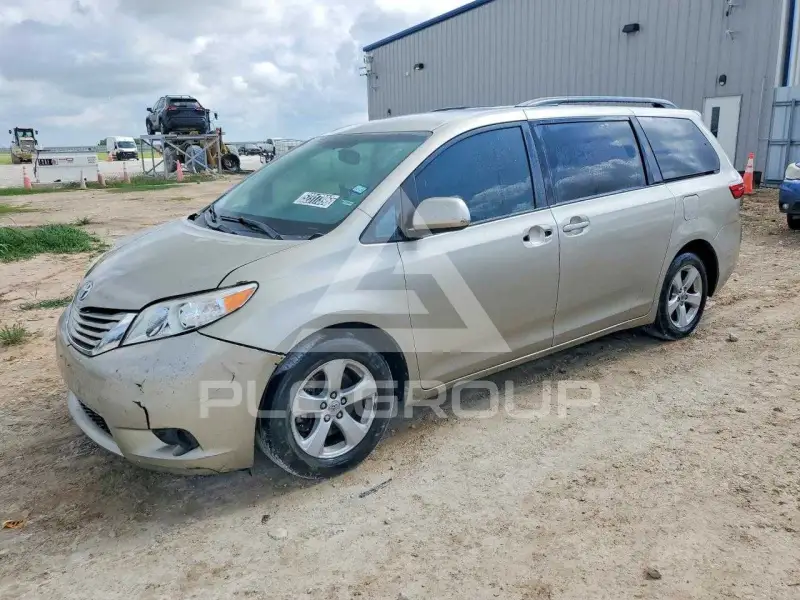 2017 Toyota SIENNA photo