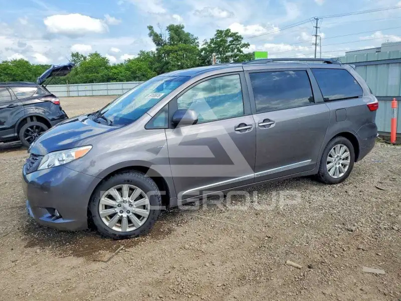2017 Toyota SIENNA фото