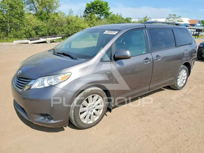 2017 Toyota SIENNA фото