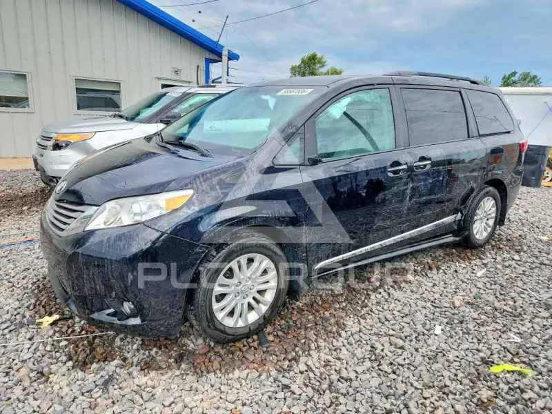 2017 Toyota SIENNA фото