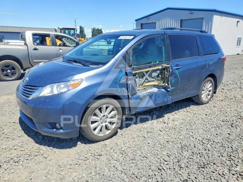 2017 Toyota SIENNA фото