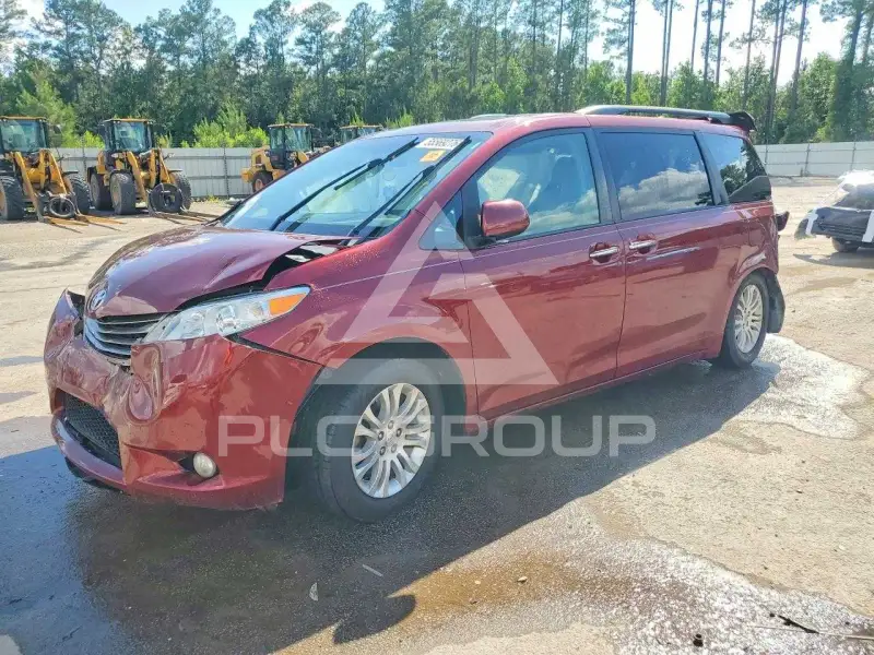 2017 Toyota SIENNA фото