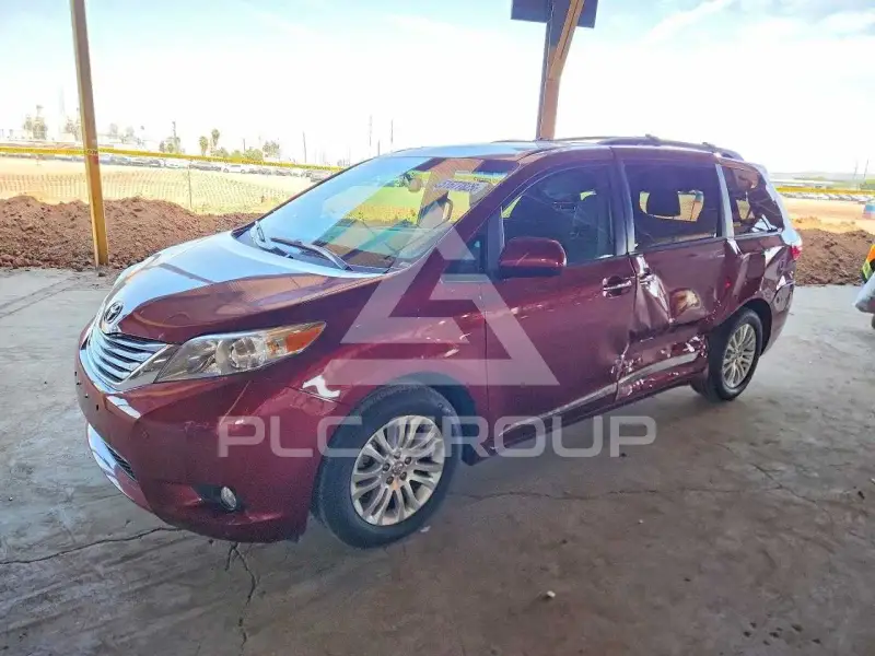 2017 Toyota SIENNA photo