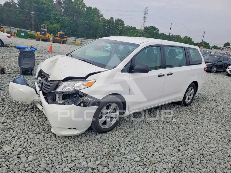 2017 Toyota SIENNA фото