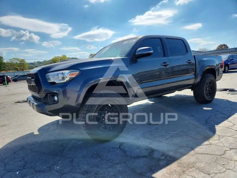 2017 Toyota TACOMA photo