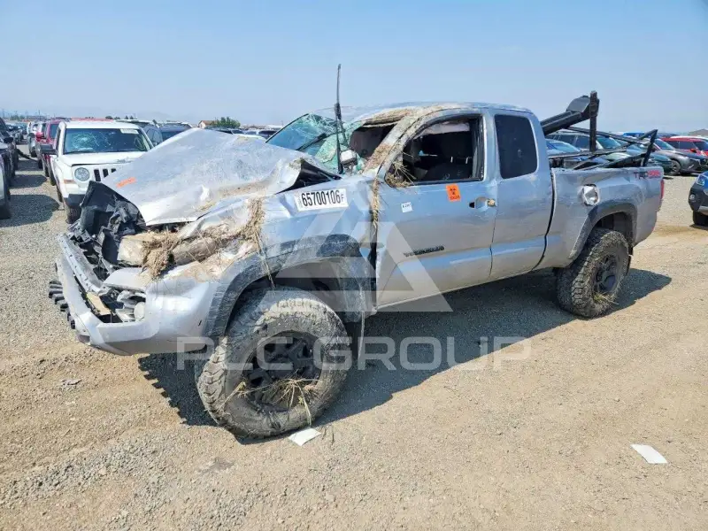 2017 Toyota TACOMA фото