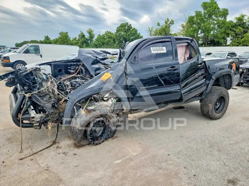 2017 Toyota TACOMA photo