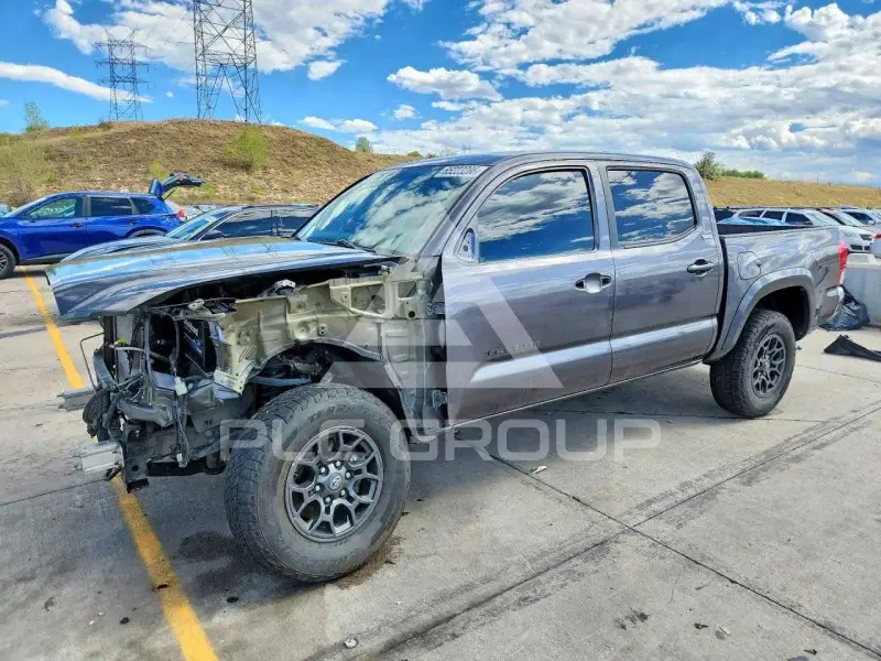 2017 Toyota TACOMA photo
