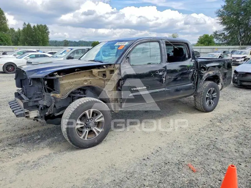2017 Toyota TACOMA photo