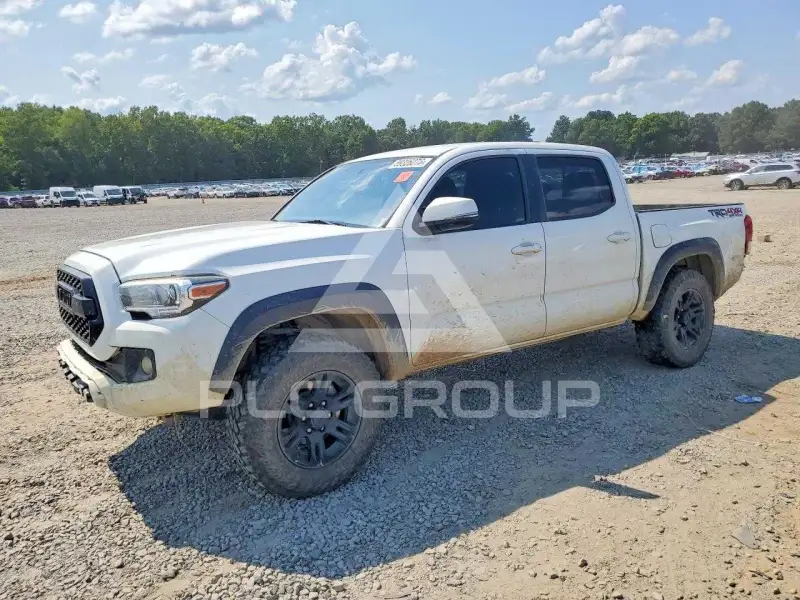 2017 Toyota TACOMA photo