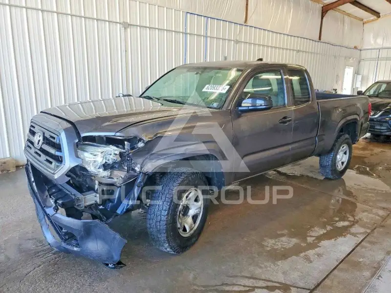 2017 Toyota TACOMA photo
