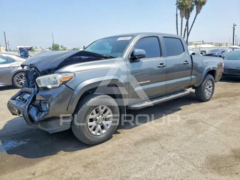 2017 Toyota TACOMA photo
