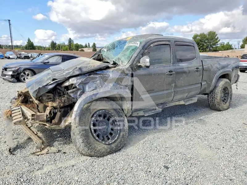 2017 Toyota TACOMA photo