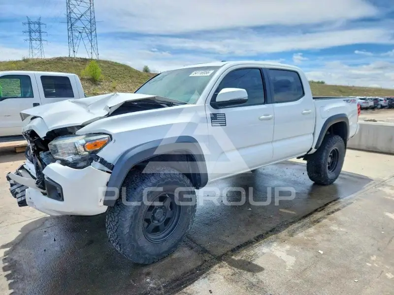 2017 Toyota TACOMA photo