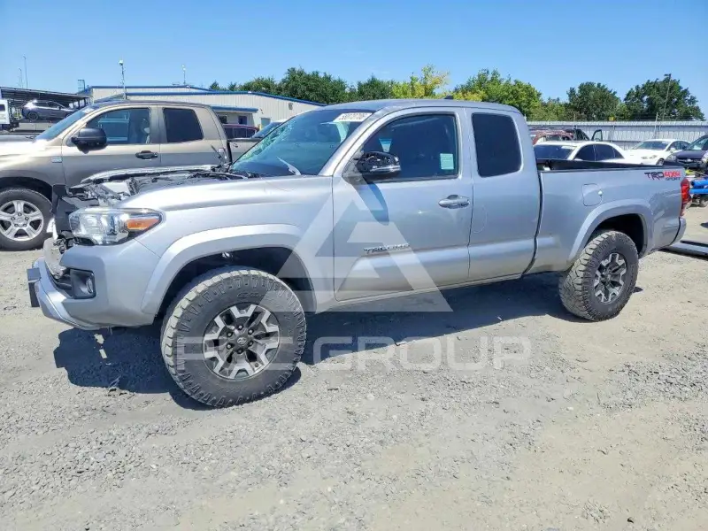 2017 Toyota TACOMA фото