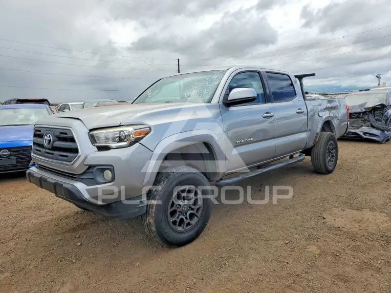 2017 Toyota TACOMA photo