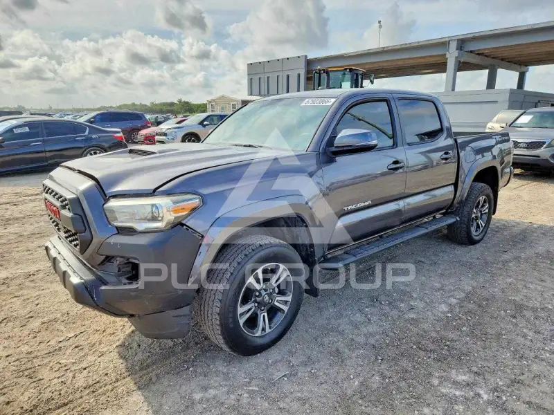 2017 Toyota TACOMA photo