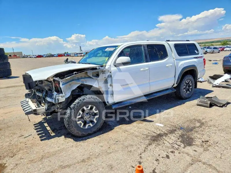 2017 Toyota TACOMA photo