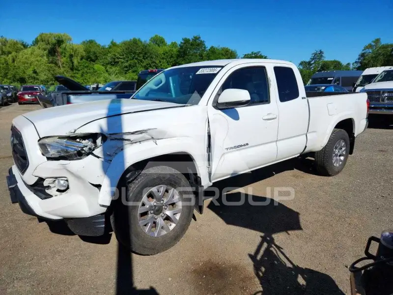 2017 Toyota TACOMA фото
