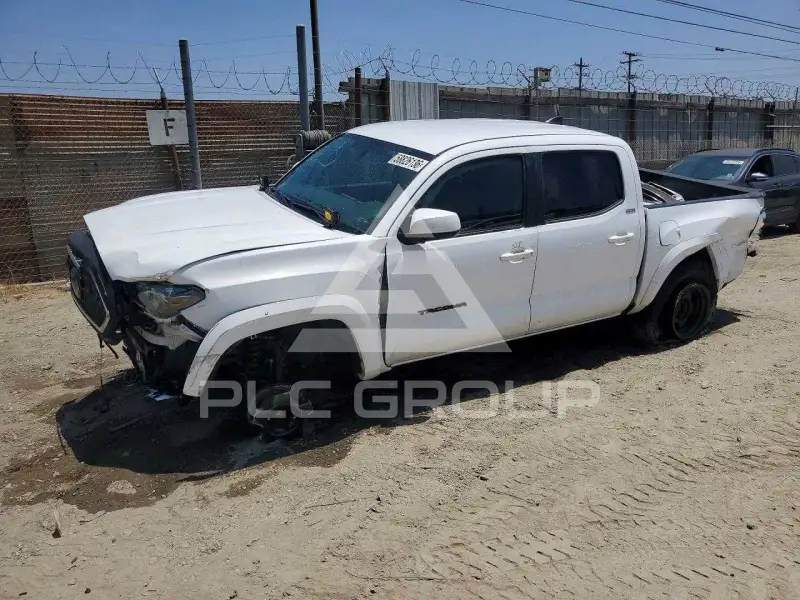 2017 Toyota TACOMA photo