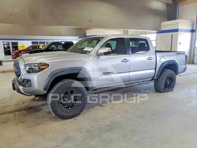 2017 Toyota TACOMA photo