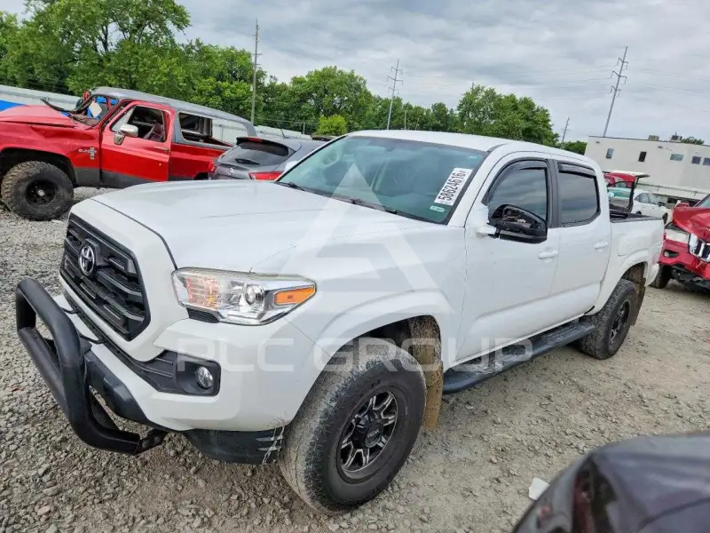 2017 Toyota TACOMA photo