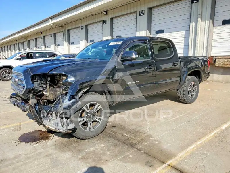 2017 Toyota TACOMA photo
