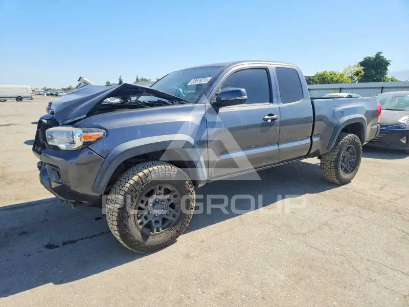 2017 Toyota TACOMA фото