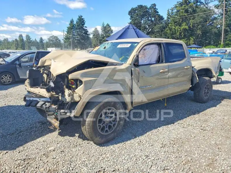 2017 Toyota TACOMA photo
