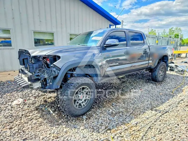 2017 Toyota TACOMA фото