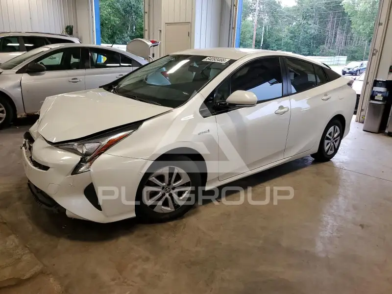 2017 Toyota PRIUS photo
