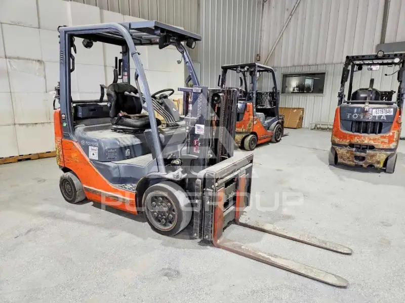 2017 Toyota FORK LIFT photo
